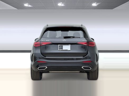 Used 2026 Mercedes-Benz GLC 300 4MATIC image 9
