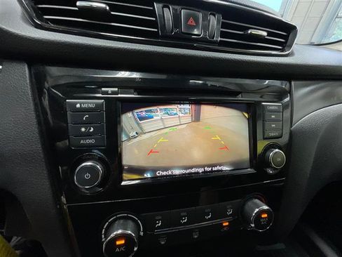 Used 2021 Nissan Rogue Sport S FWD image 18