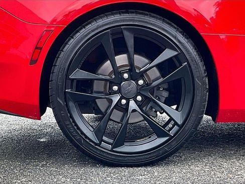 Used 2018 Chevrolet Camaro LT image 34