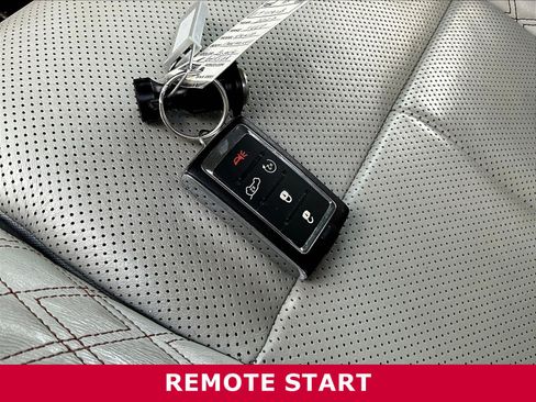 Used 2022 Jeep Grand Cherokee Summit w/ Luxury Tech Group V AWD/4WD image 35