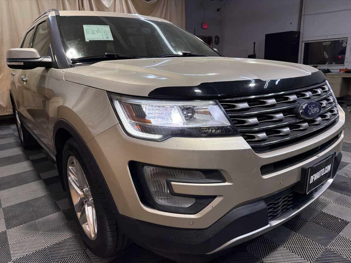 Used 2017 Ford Explorer Limited FWD image 6