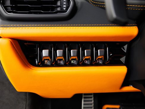 Used 2023 Lamborghini Huracan Tecnica RWD image 31