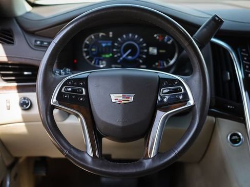 Used 2017 Cadillac Escalade Luxury AWD/4WD image 27
