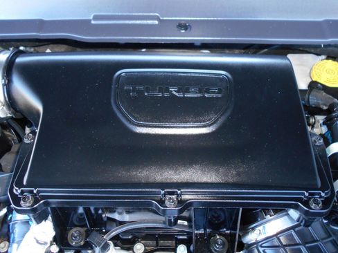 Certified 2024 Jeep Compass Latitude image 5