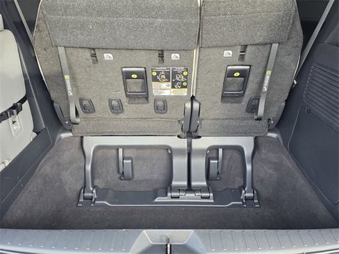 Used 2025 Toyota Sienna XLE w/ XLE Plus Package image 24