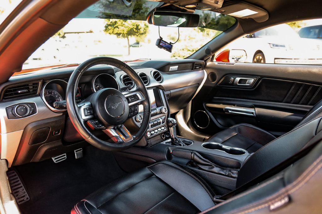 Used 2022 Ford Mustang Premium RWD image 11