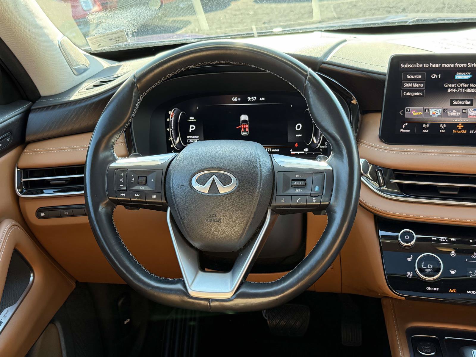 Used 2022 INFINITI QX60 Sensory w/ Vision Package AWD/4WD image 9