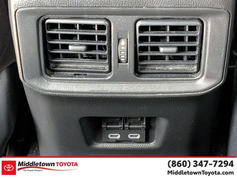 Used 2025 Toyota RAV4 XLE AWD/4WD image 29