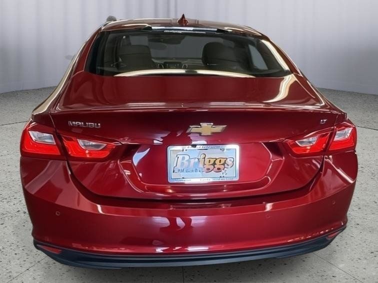 Used 2025 Chevrolet Malibu LT FWD image 4