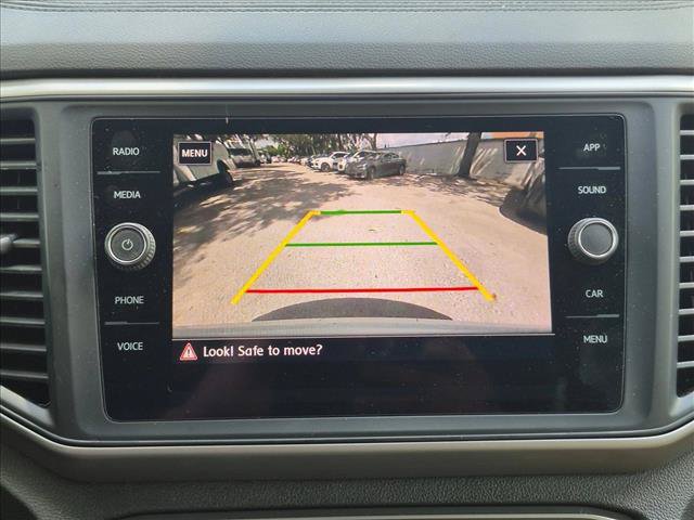 Used 2020 Volkswagen Atlas Cross Sport SE w/ Panoramic Sunroof Package FWD image 13