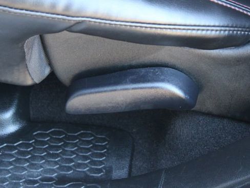 Used 2024 Dodge Durango GT image 35