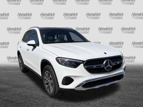 Certified 2025 Mercedes-Benz GLC 300 4MATIC image 2