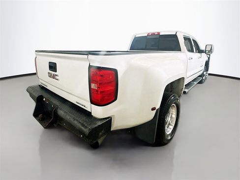 Used 2019 GMC Sierra 3500 Denali w/ Duramax Plus Package image 7