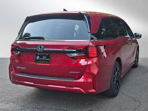 Used 2025 Honda Odyssey Sport-L image 3
