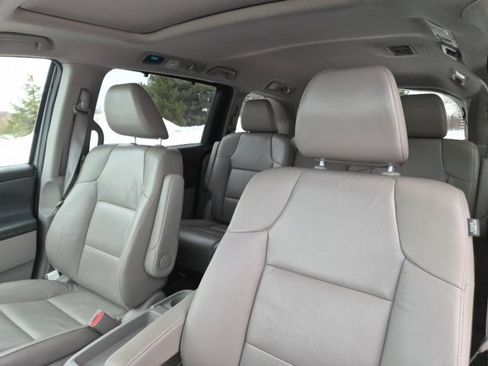Used 2012 Honda Odyssey EX-L image 16