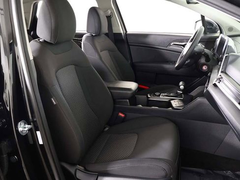 Used 2024 Kia Sportage LX image 27