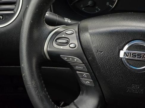 Used 2016 Nissan Pathfinder SV AWD/4WD image 23