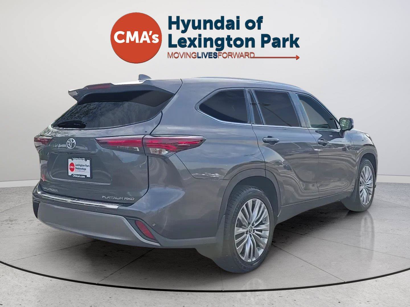 Used 2024 Toyota Highlander Platinum AWD/4WD image 26