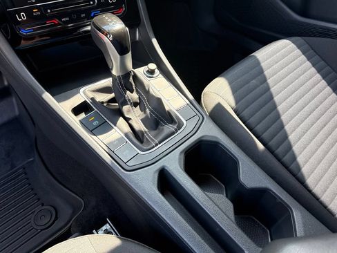 Certified 2025 Volkswagen Jetta S FWD image 21