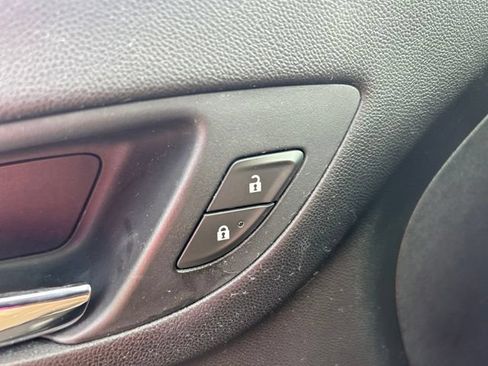 Used 2022 Chevrolet Equinox LT FWD image 16