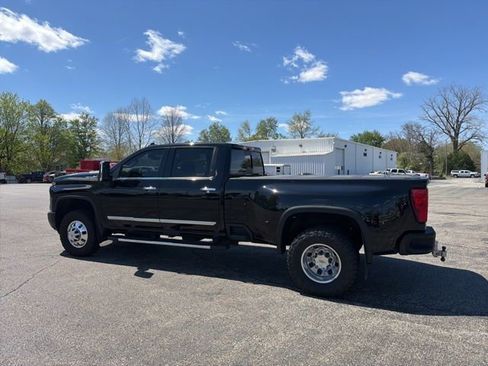 Used 2025 Chevrolet Silverado 3500 High Country w/ Technology Package AWD/4WD image 8