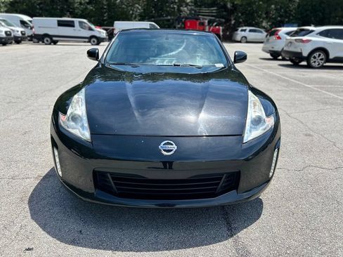 Used 2013 Nissan 370Z Coupe RWD image 2