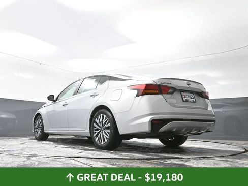 Used 2024 Nissan Altima 2.5 SV image 56