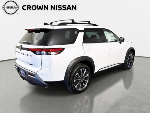New 2026 Nissan Pathfinder Platinum image 5