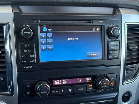 Used 2017 Nissan Titan SL AWD/4WD image 24