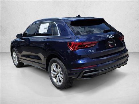 Certified 2025 Audi Q3 2.0T Premium w/ Convenience Package AWD/4WD image 5