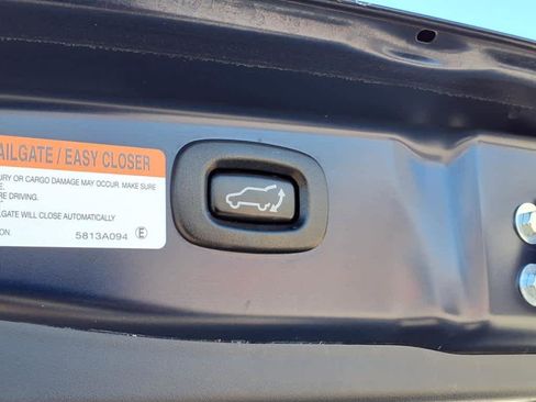 Used 2020 Mitsubishi Outlander SEL image 4