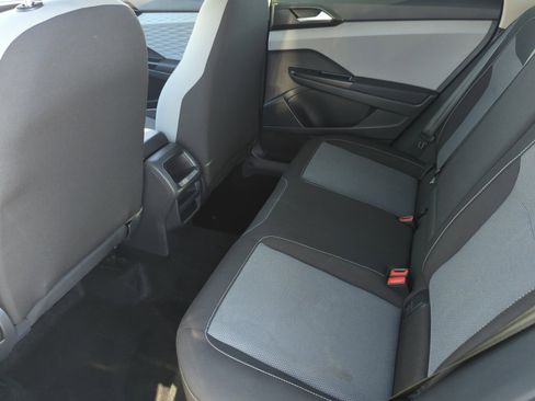 Certified 2022 Volkswagen Taos S image 17