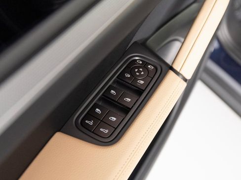 New 2026 Porsche Cayenne image 21