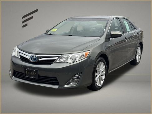 Used 2013 Toyota Camry XLE w/ Leather Pkg FWD image 1