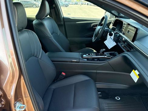 New 2026 Toyota Crown Signia AWD/4WD image 14