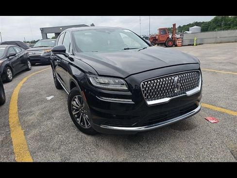 Used 2023 Lincoln Nautilus Reserve w/ Cargo Utility Package FWD image 2