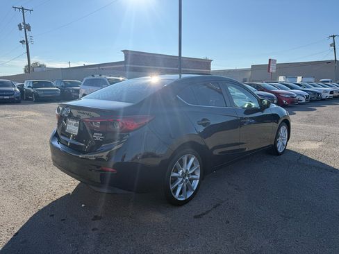 Used 2017 MAZDA MAZDA3 Touring w/ Popular Equipment Package image 6