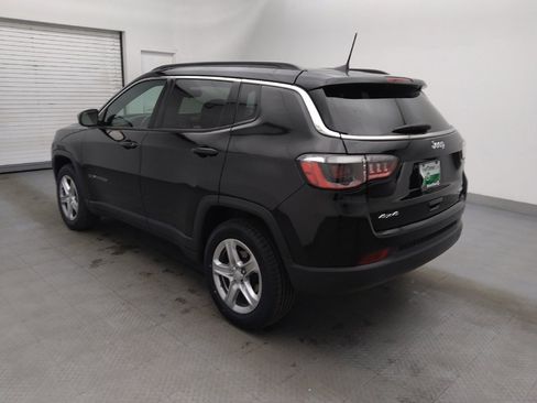 Used 2024 Jeep Compass Latitude image 3