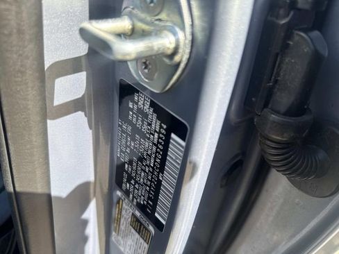 Used 2022 Kia Telluride LX image 20