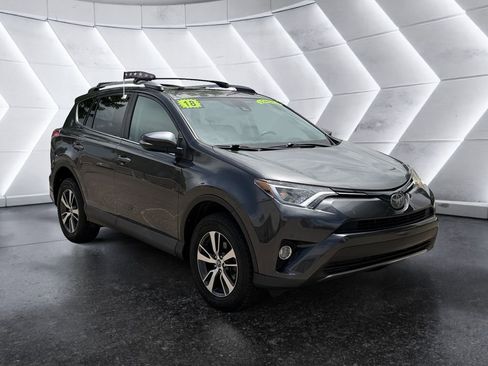 Used 2018 Toyota RAV4 XLE w/ Plus Extra Value Package FWD image 1