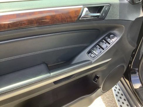 Used 2012 Mercedes-Benz GL 450 4MATIC image 19