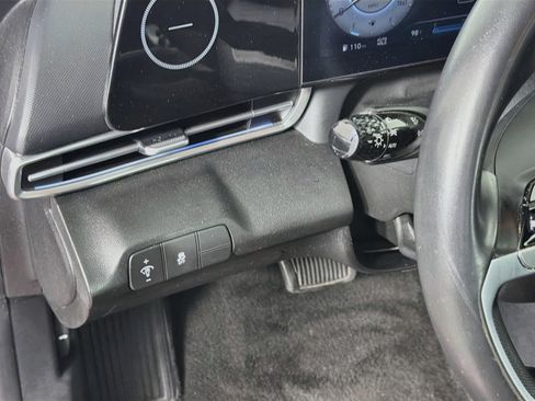 Used 2025 Hyundai Elantra SEL FWD image 17