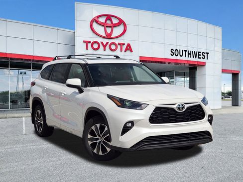 New 2026 Toyota Highlander XLE AWD/4WD image 1