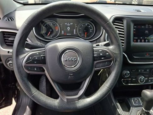 Used 2019 Jeep Cherokee Latitude w/ Popular Appearance Group FWD image 15