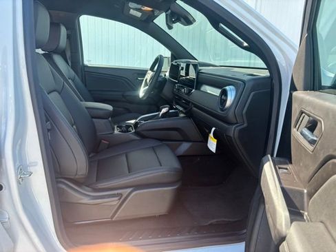 New 2026 Chevrolet Colorado LT w/ LT Convenience Package AWD/4WD image 16