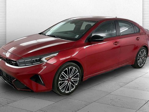 Used 2023 Kia Forte GT image 3