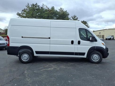 Used 2025 RAM ProMaster 2500 w/ Safety Group image 2