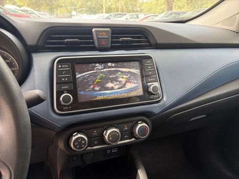 Used 2025 Nissan Versa SV FWD image 16