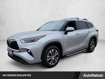 Used 2024 Toyota Highlander XLE