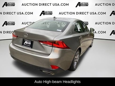 Used 2018 Lexus IS 300 image 11